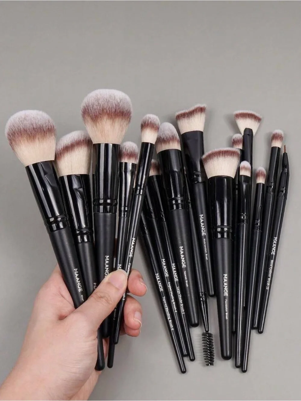 New 20-Piece Black & White Makeup Brush Set with Travel Pouch